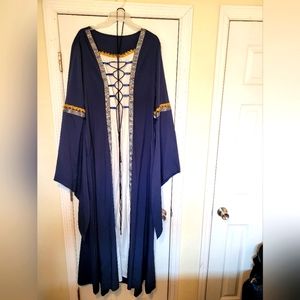 Renaissance Costume • Halloween Costume • Women's Dress